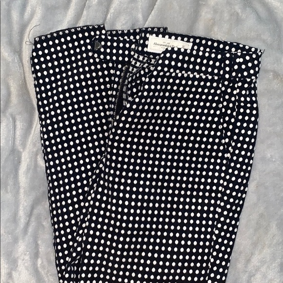 Abercrombie Polka dot capris! - Picture 2 of 4
